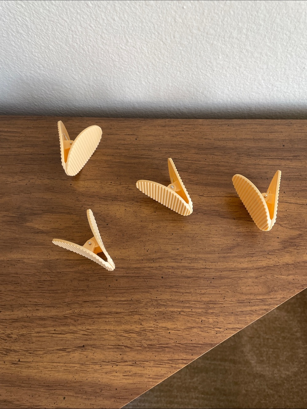 Neutral Peach food Claw Clips - Set of 4
